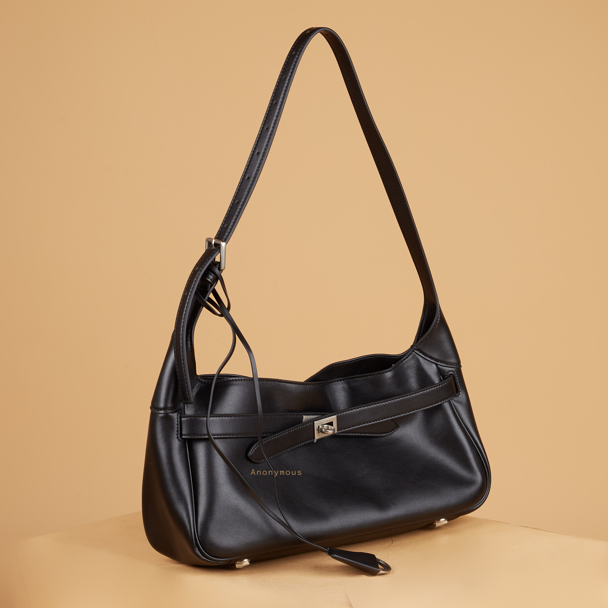 Anonymous Zorro East West Lambskin Leather (Tas Kulit)