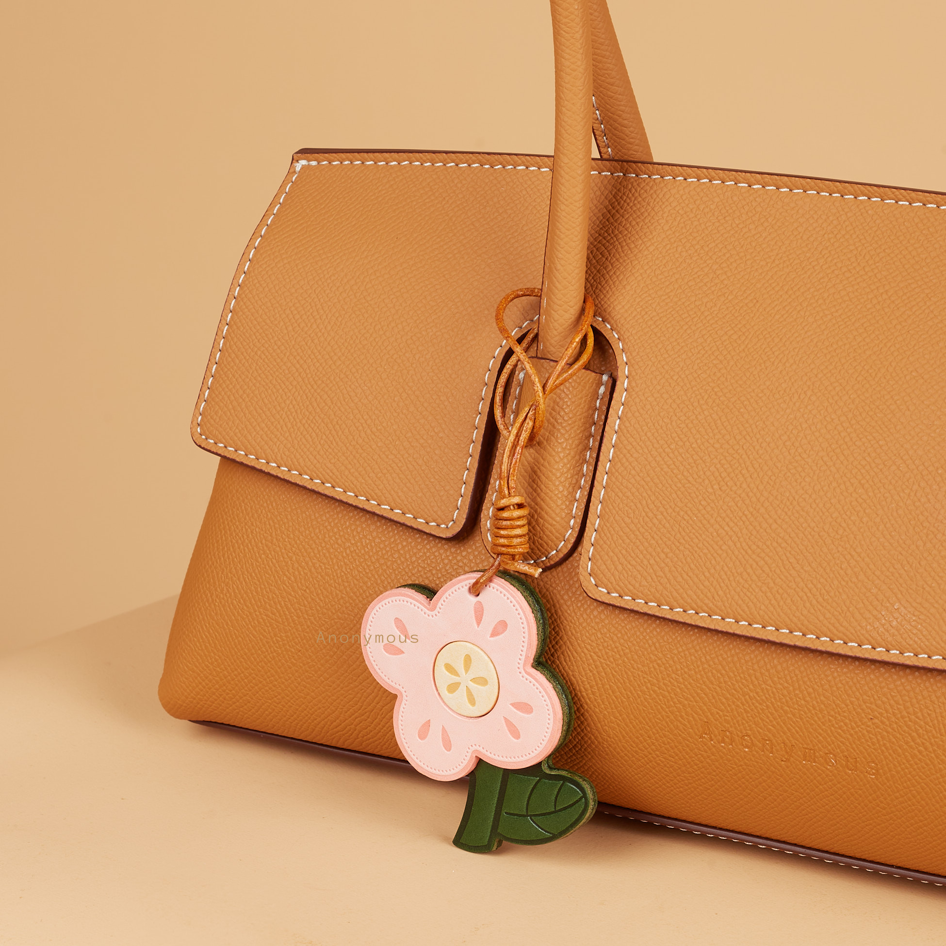 Anonymous Pastel Flower Charm & Pistol Charm (Gantungan Tas)