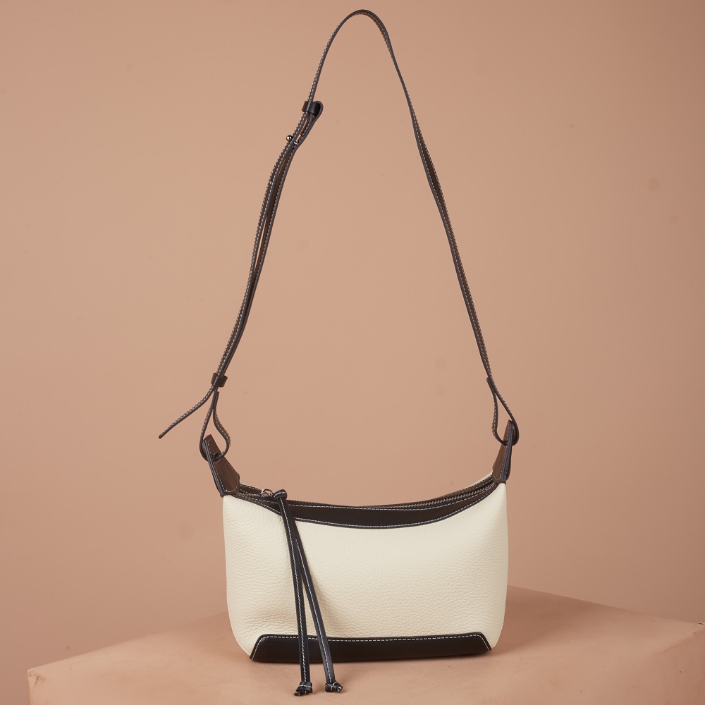 Anonymous Delia Shoulder Bag Grained Leather No Brand (Tas Kulit)