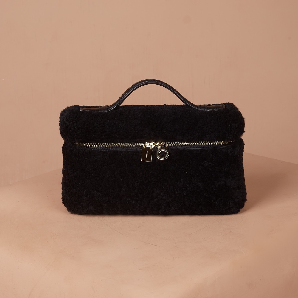 Anonymous Lola Bag L19 Furry Sheep Leather No Brand (Tas Kulit)