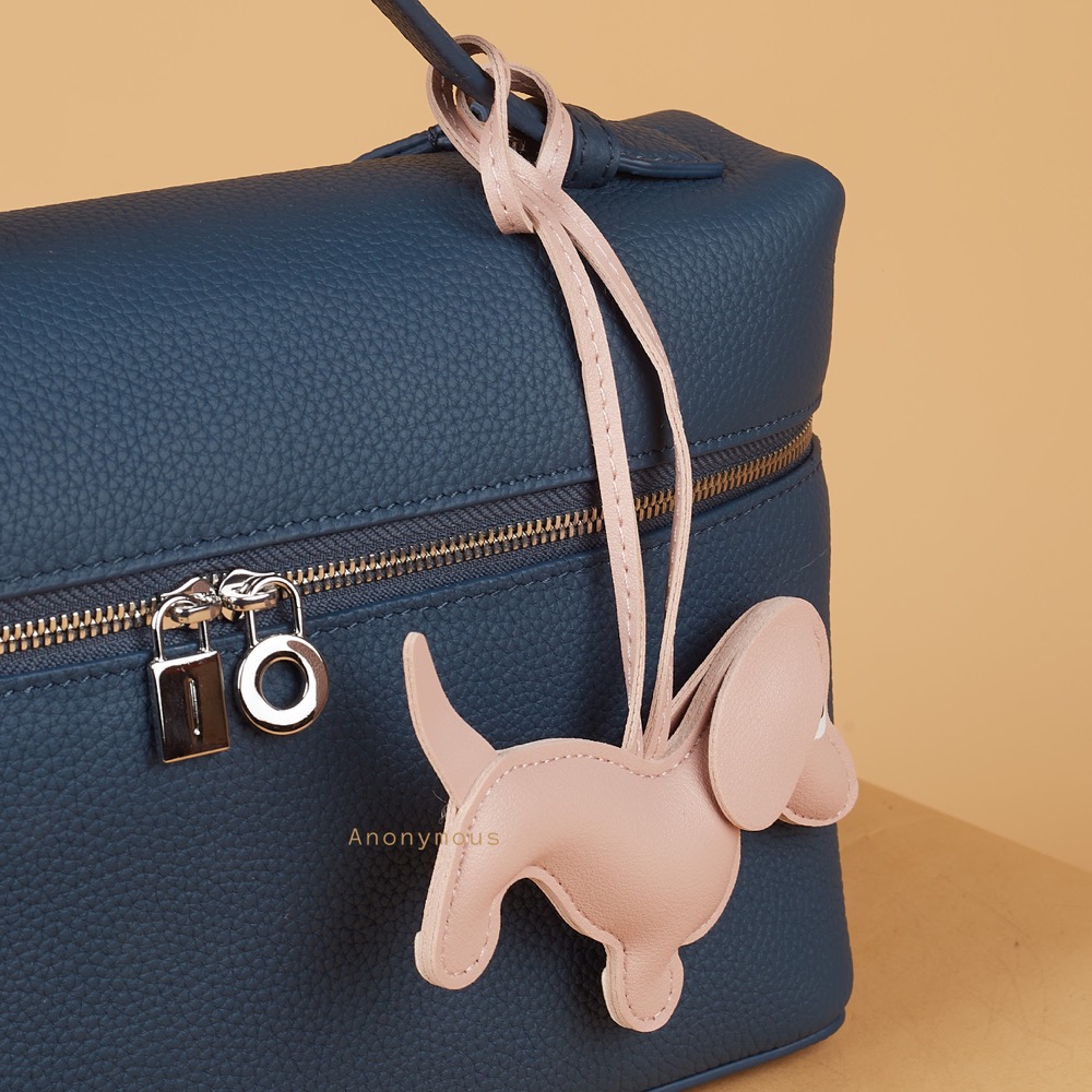 Anonymous Doggo Charm Leather No Brand (Gantungan Tas)