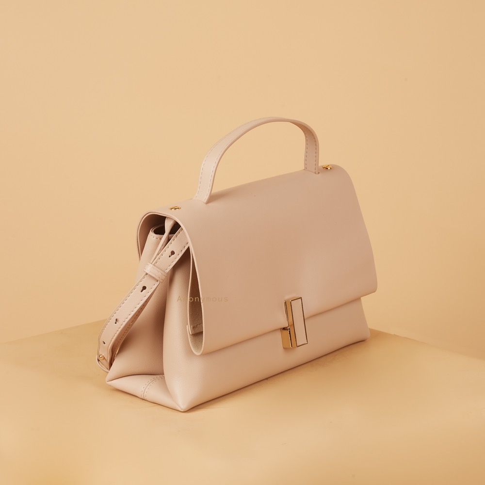 Anonymous Maria Flap Enamel Logo Leather No Brand (Tas Kulit)