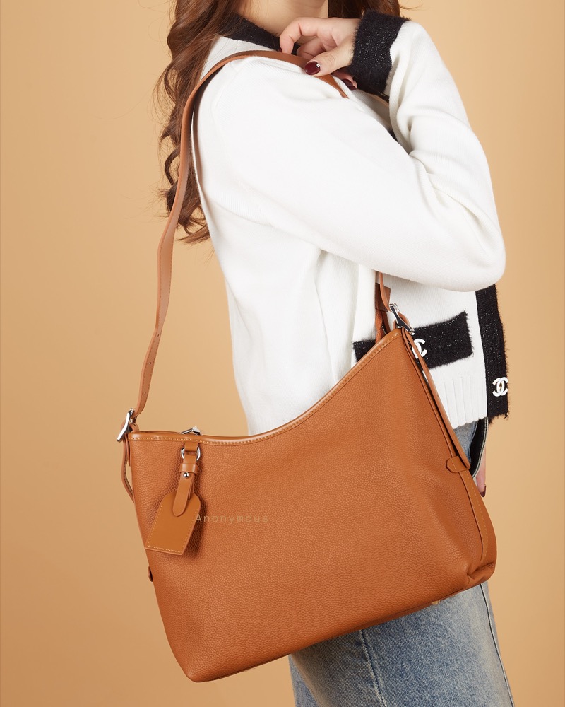 Anonymous Dennis Bobo Bag Togo No Brand (Tas Kulit)