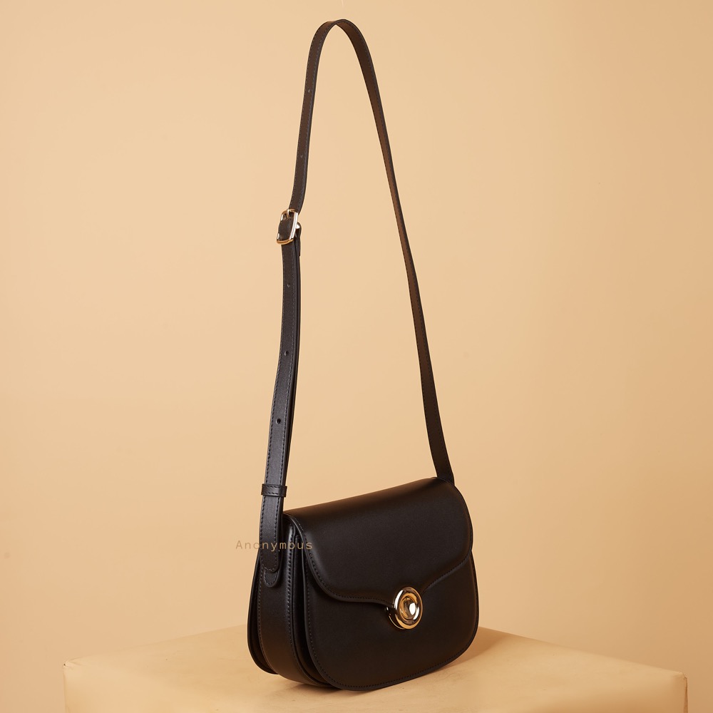 Anonymous Ghiera G18 Box Leather Bag No Brand (Tas Kulit)