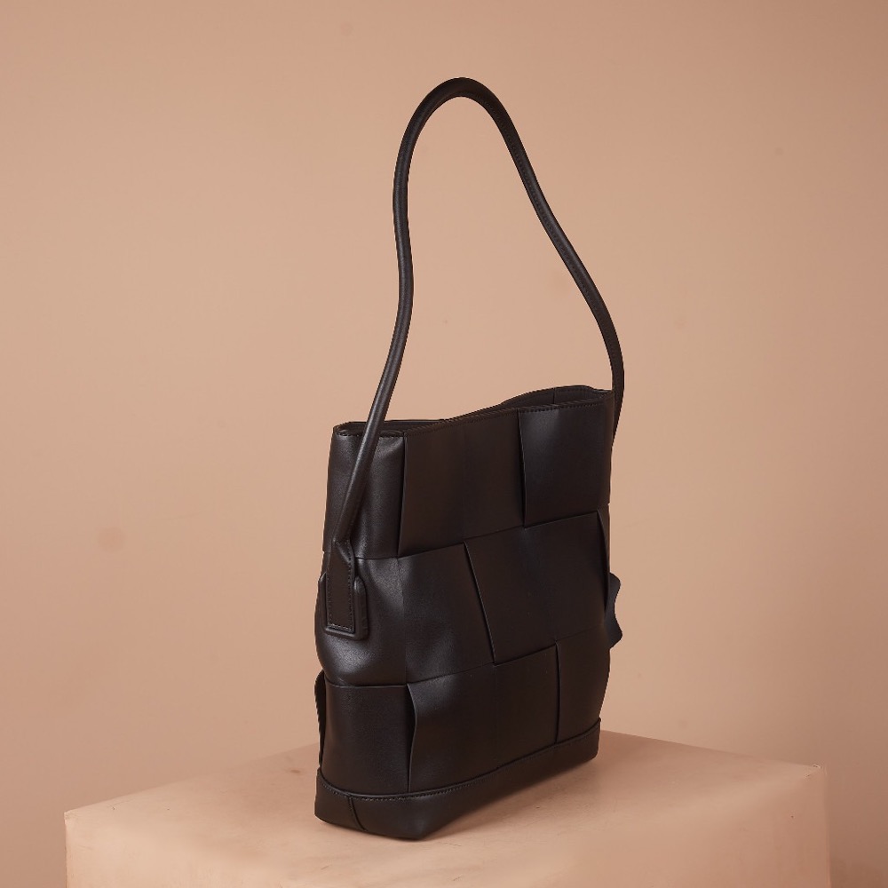 Anonymous Rossette Shoulder Bag Calfskin No Brand (Tas Kulit)