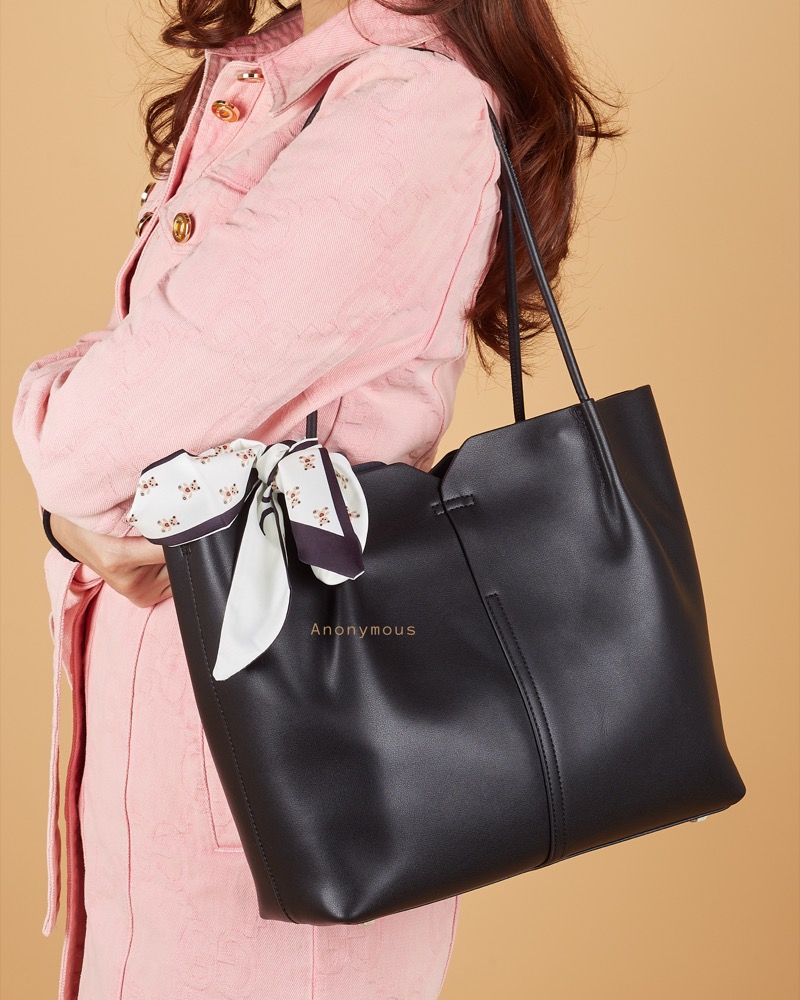 Anonymous Laurell tote bag swift leather (No Brand)