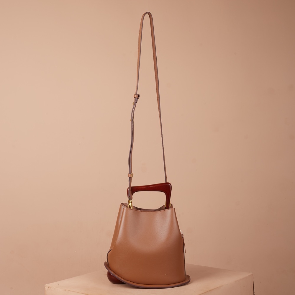 Anonymous Gaea Handbag Large Swift Leather No Brand (Tas Kulit)