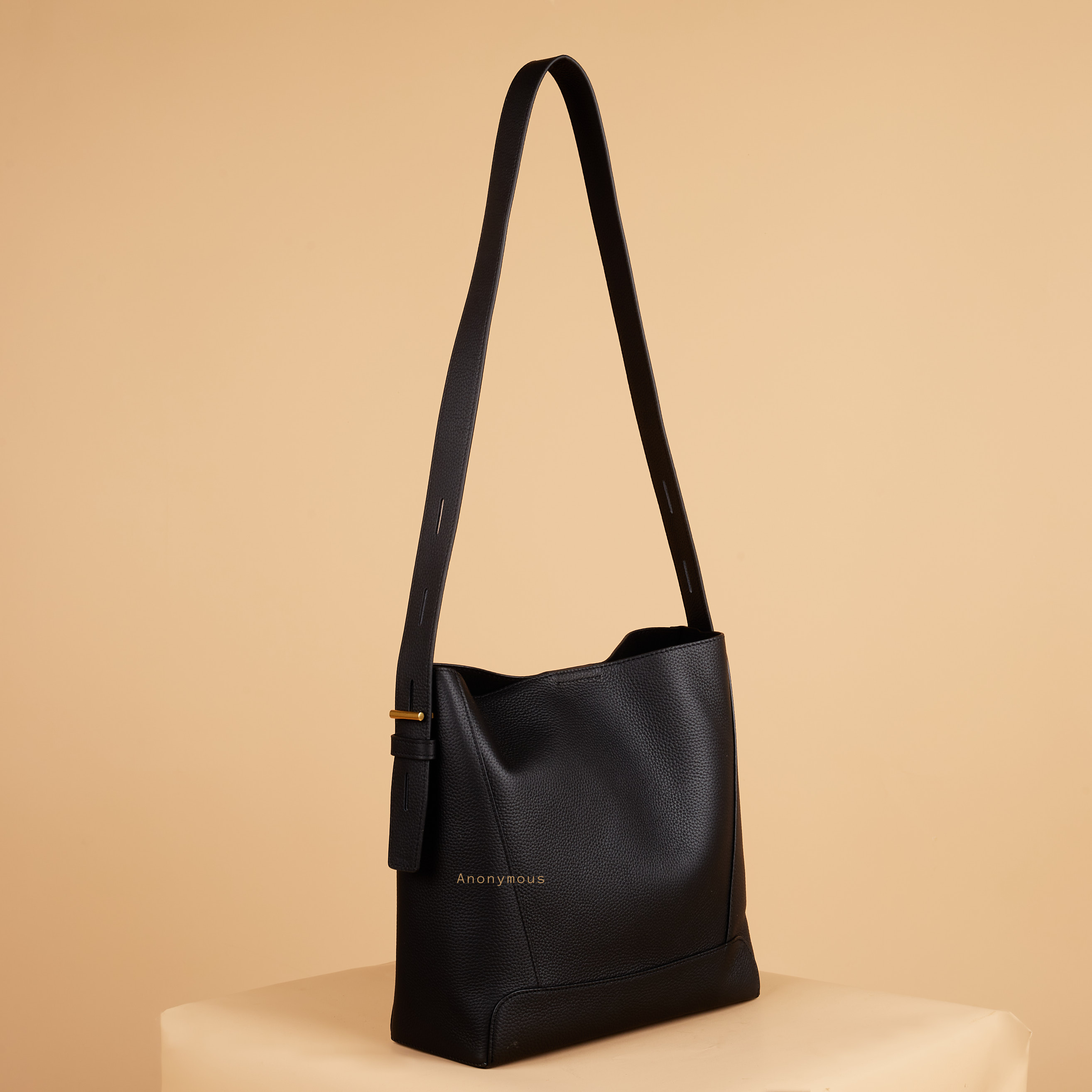 Anonymous Fanes Sling Bag Grained Leather GHW
