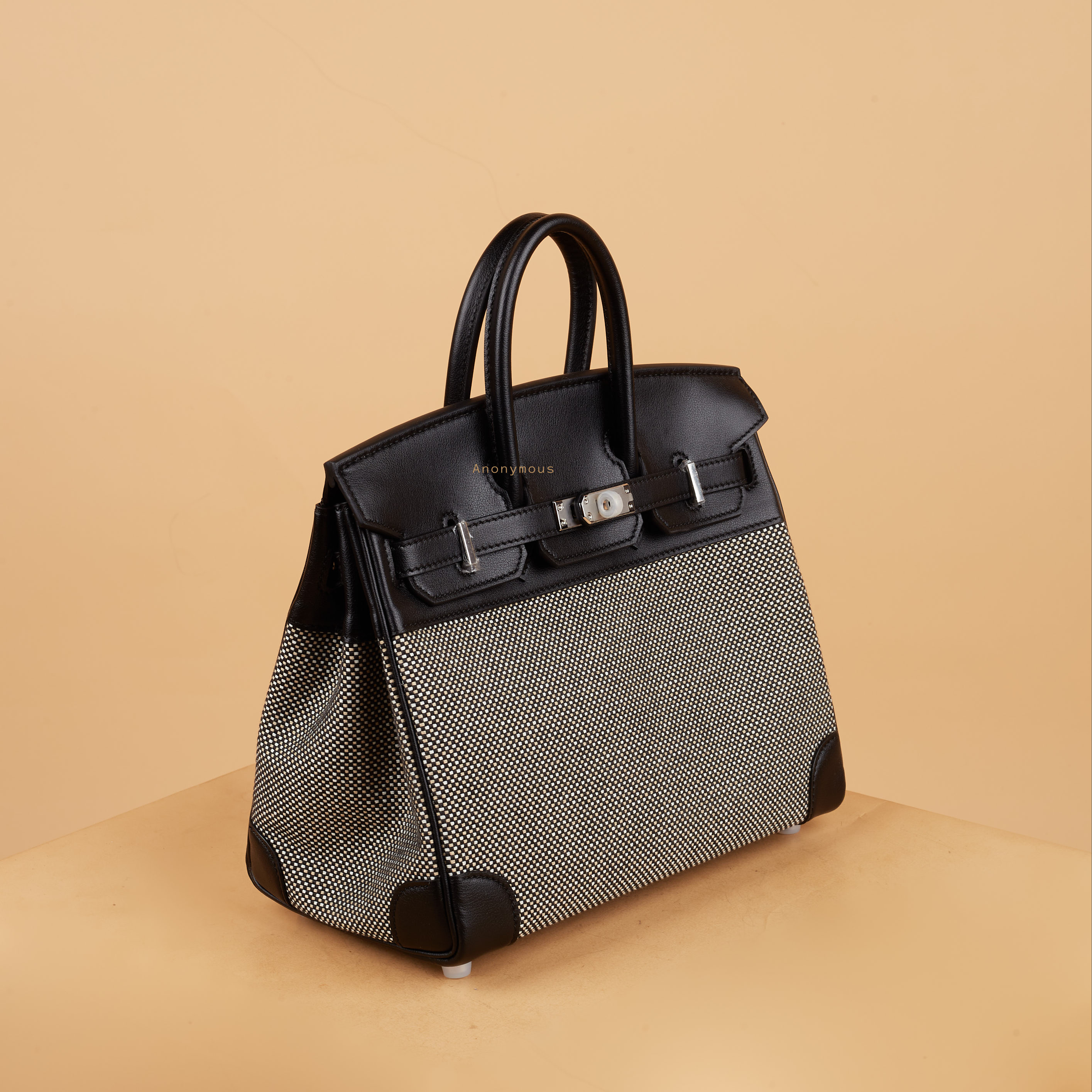 Anonymous Bebe 25 ecru pattern No Brand (Tas Kulit)