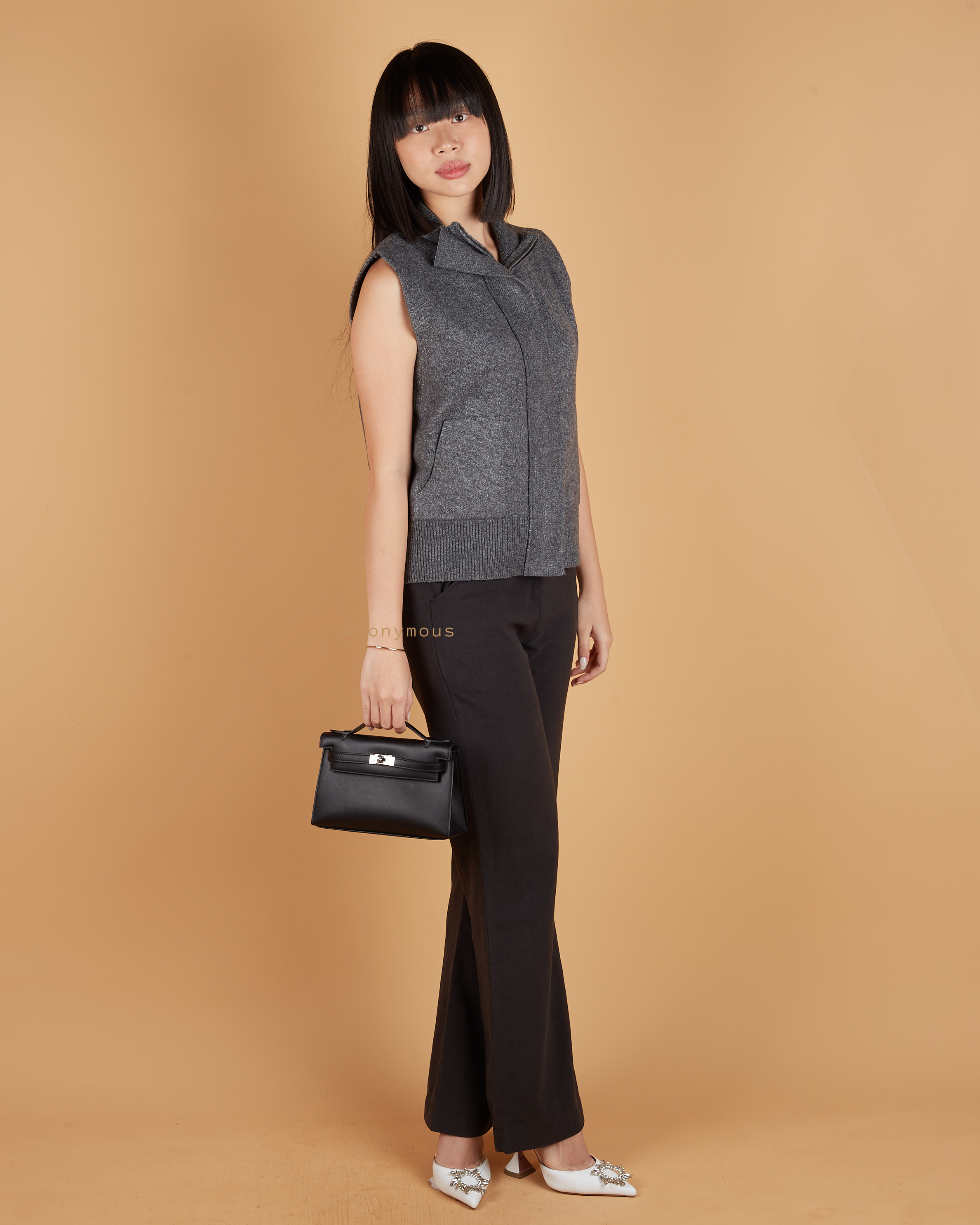 Anonymous Kylee Pochette Swift Leather