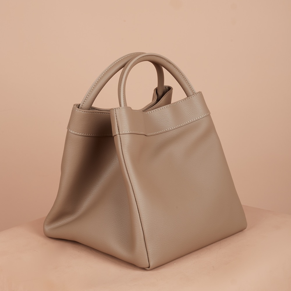 Anonymous Willow Bucket Bag Swift Leather No Brand (Tas Kulit)