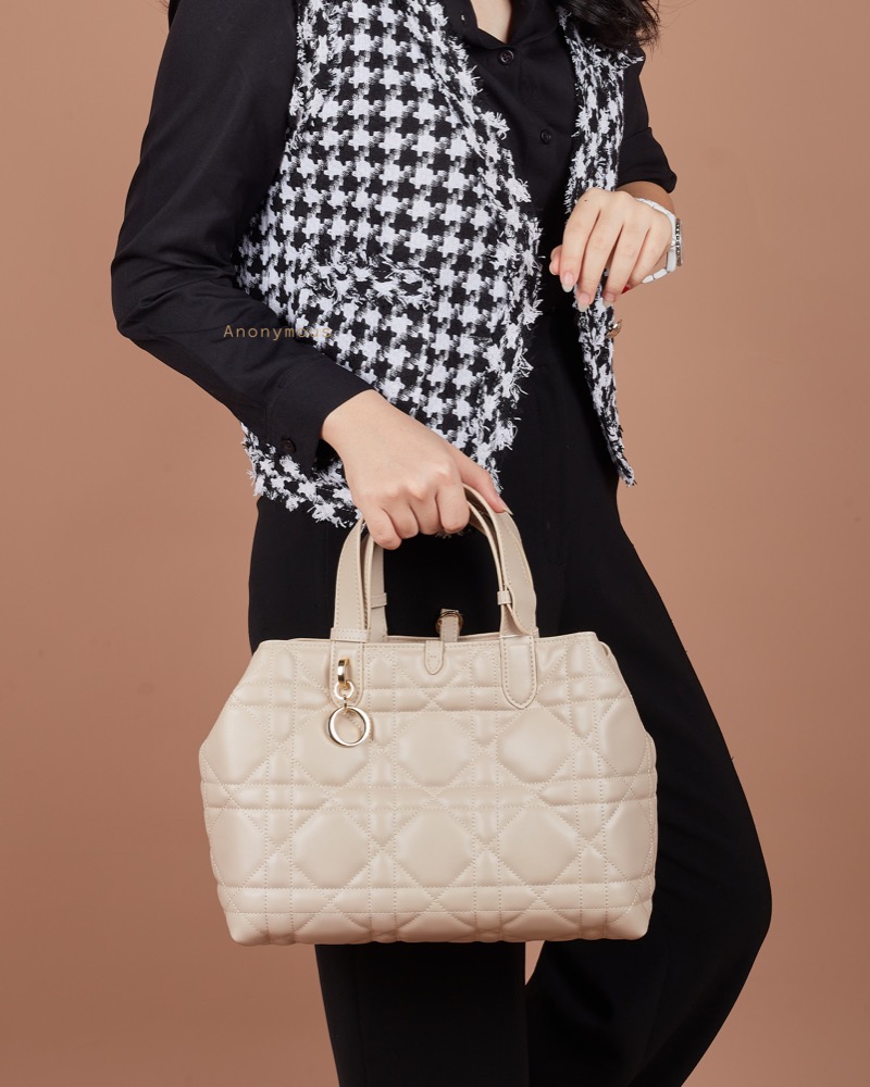 Anonymous Olsen Tote Bag Lamskin No Brand