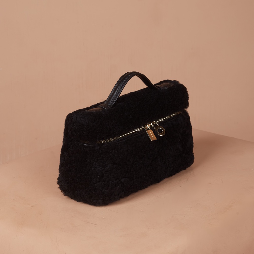 Anonymous Lola Bag L19 Furry Sheep Leather No Brand (Tas Kulit)