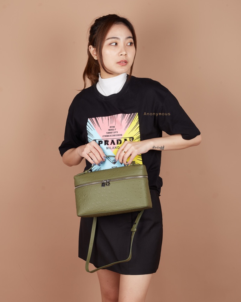 Anonymous Lola Bag L27 Ostrich PHW No Brand (Tas Kulit)