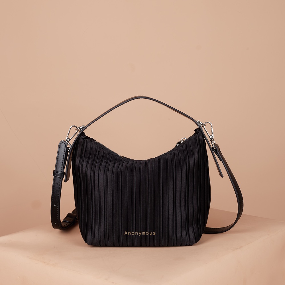 Anonymous Quinra Nylon Bag