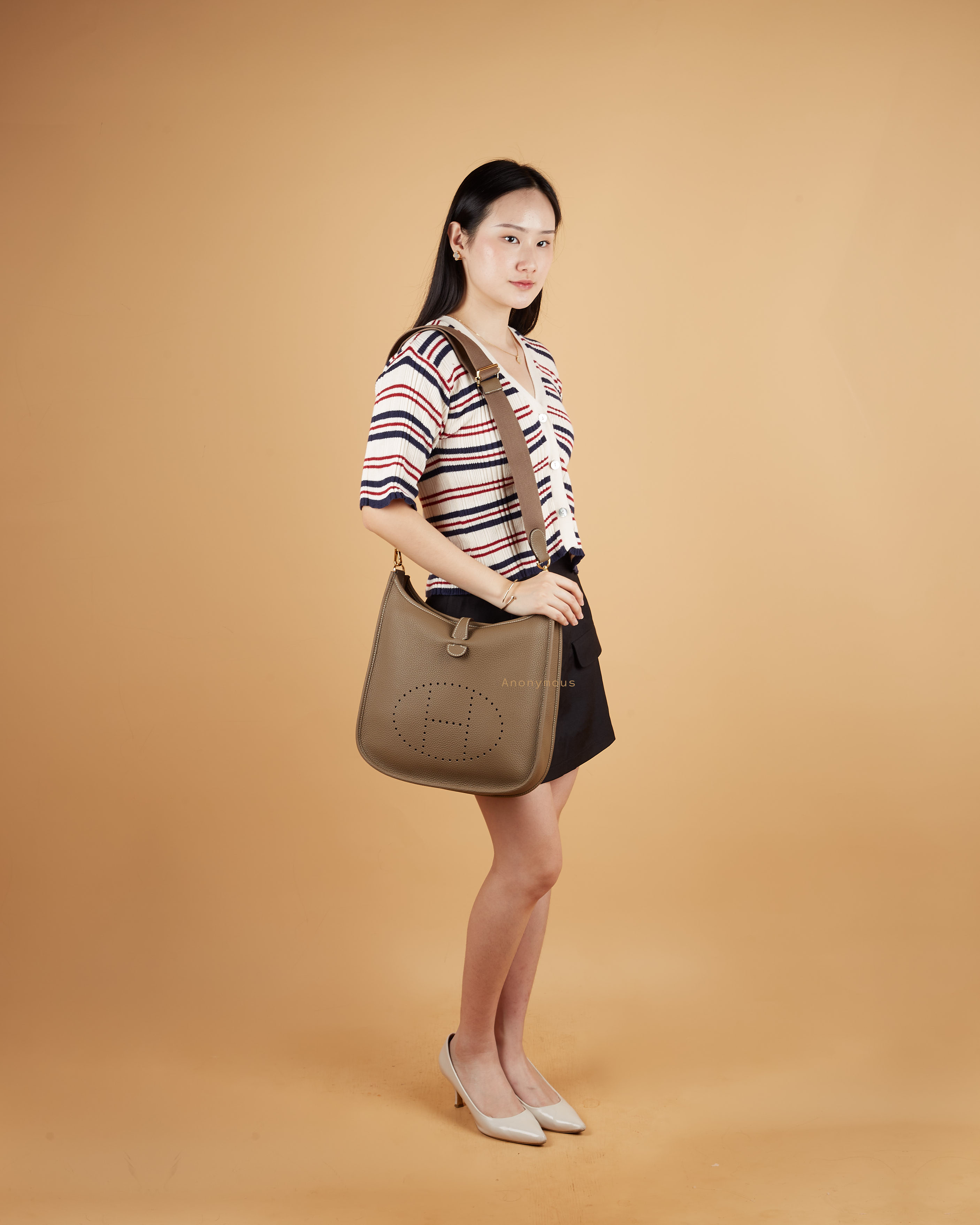 Anonymous Madeline E29 Togo Leather No Brand (Tas Kulit)