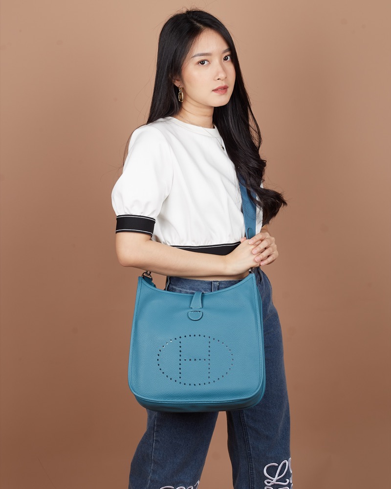 Anonymous Madeline E29 Togo Leather No Brand (Tas Kulit)
