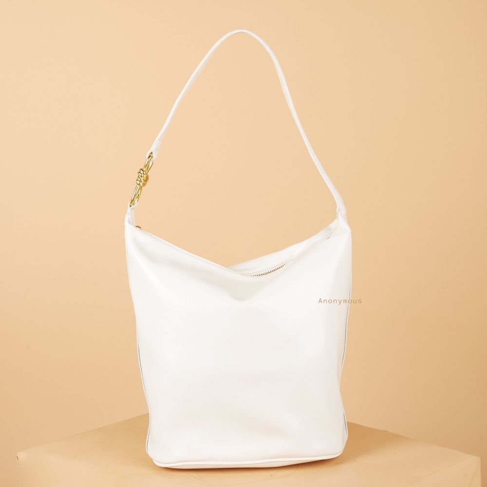 Anonymous Penny Shoulder Bag Leather No Brand (Tas Kulit)