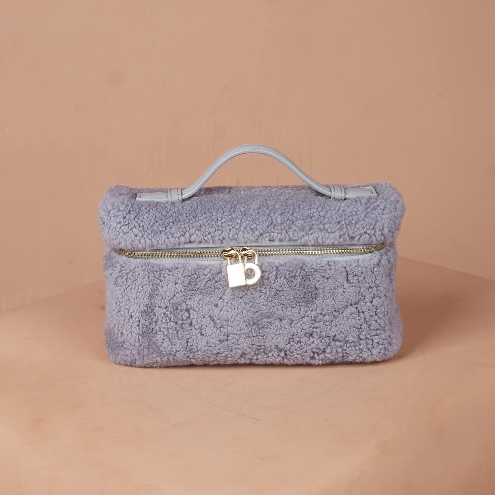 Anonymous Lola Bag L19 Furry Sheep Leather No Brand (Tas Kulit)