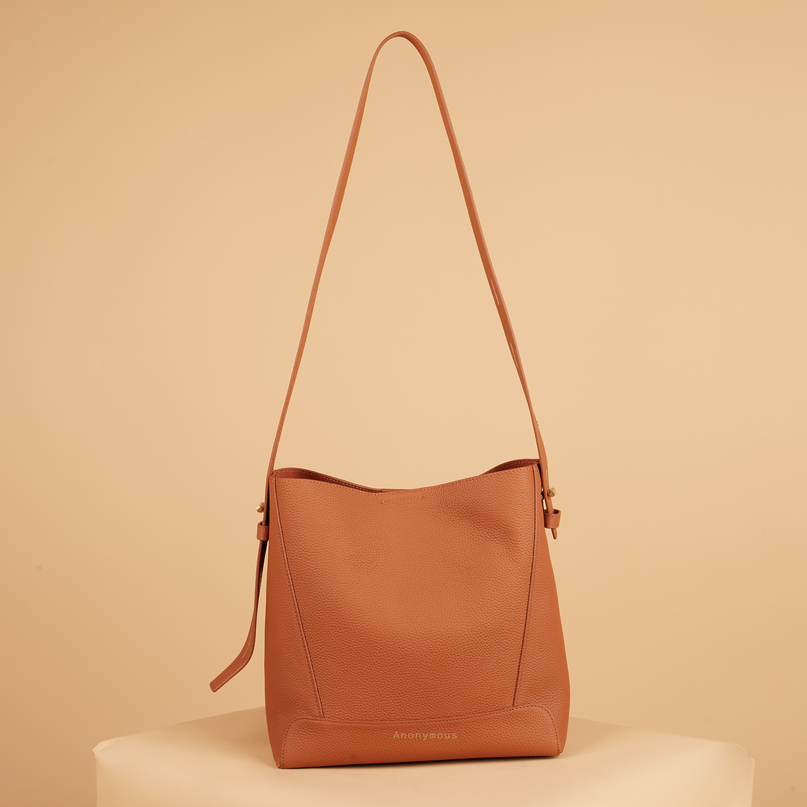 Anonymous Fanes Sling Bag Grained Leather GHW