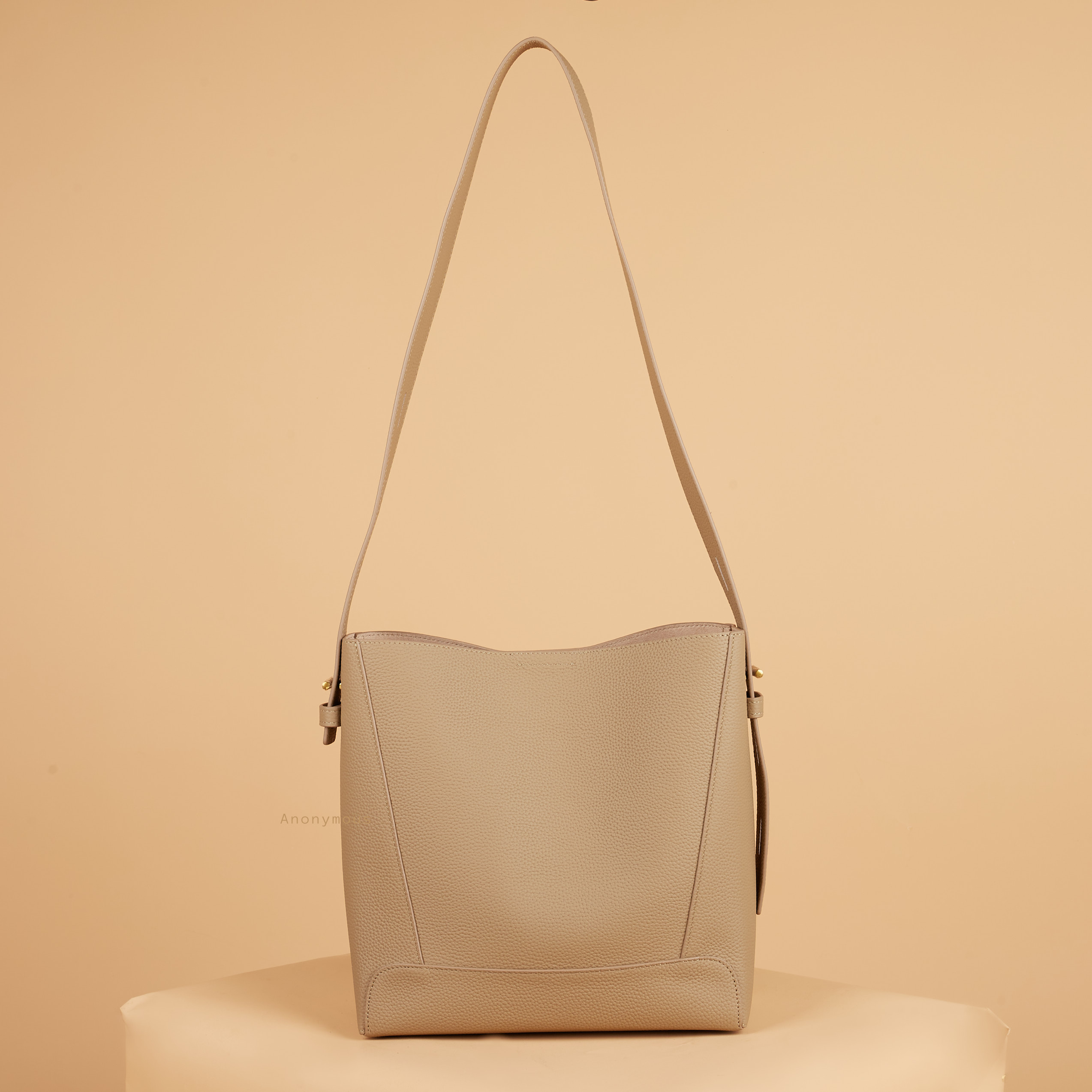 Anonymous Fanes Sling Bag Grained Leather GHW