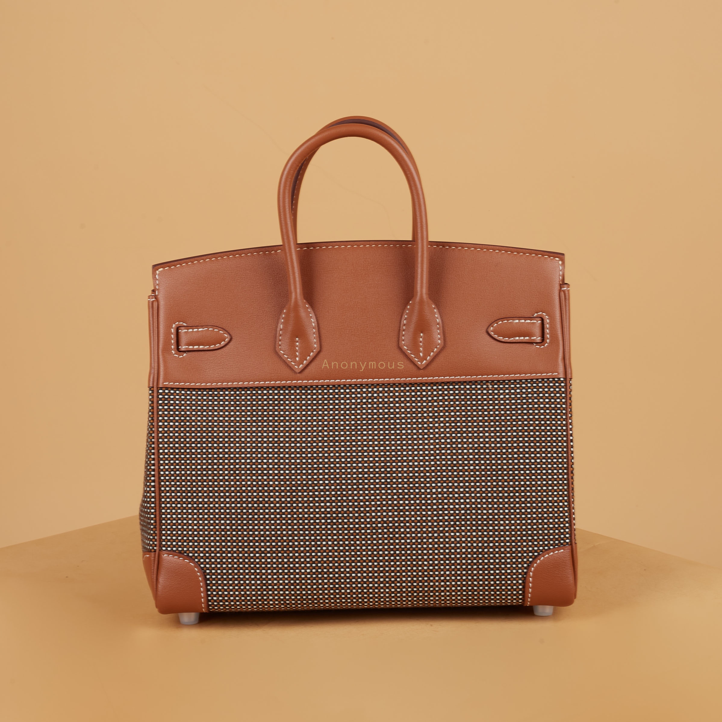 Anonymous Bebe 25 ecru pattern No Brand (Tas Kulit)