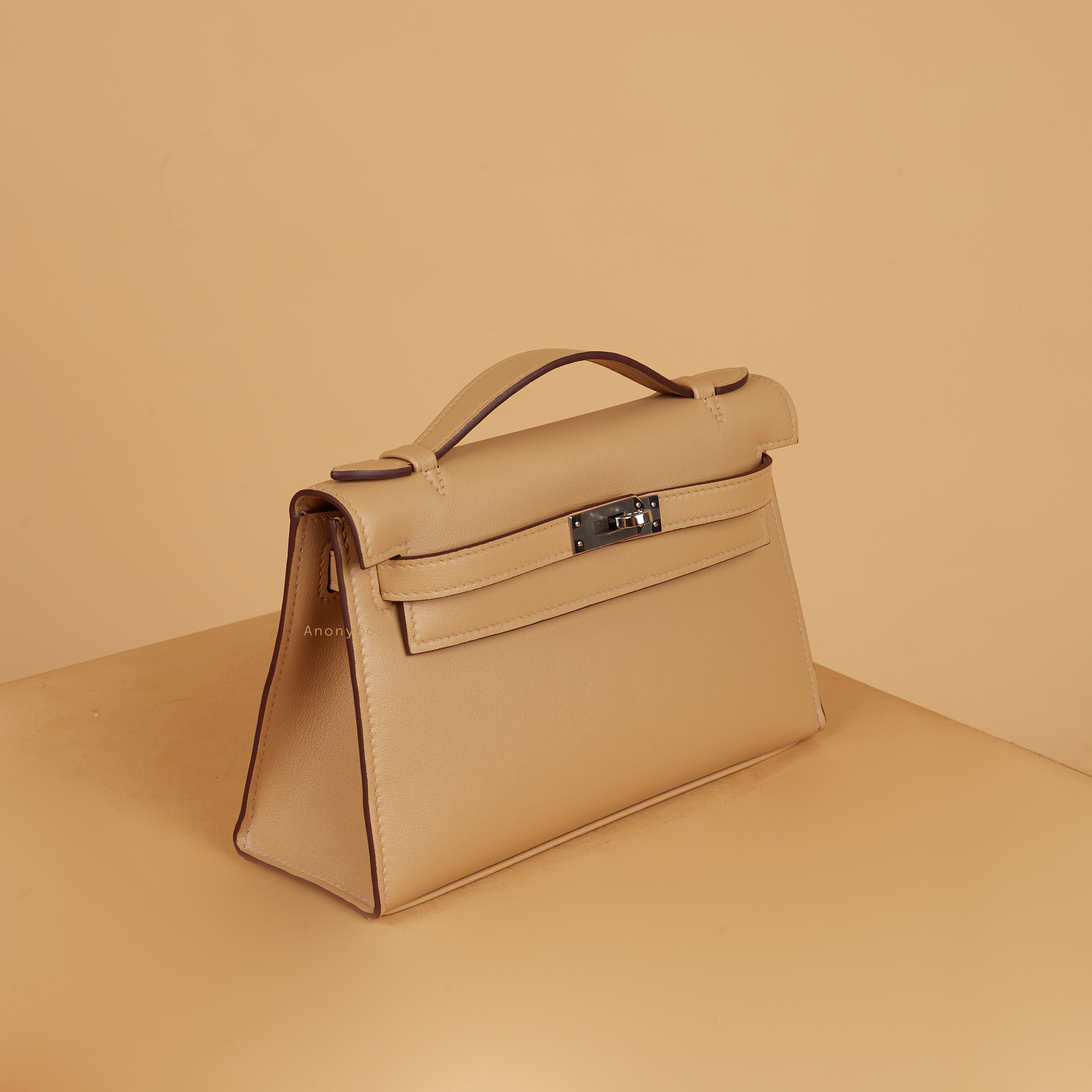 Anonymous Kylee Pochette Swift Leather