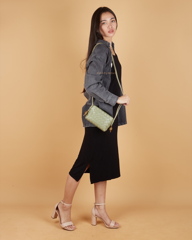 Anonymous Candise Camera Bag Lambskin No Brand (Tas Kulit)