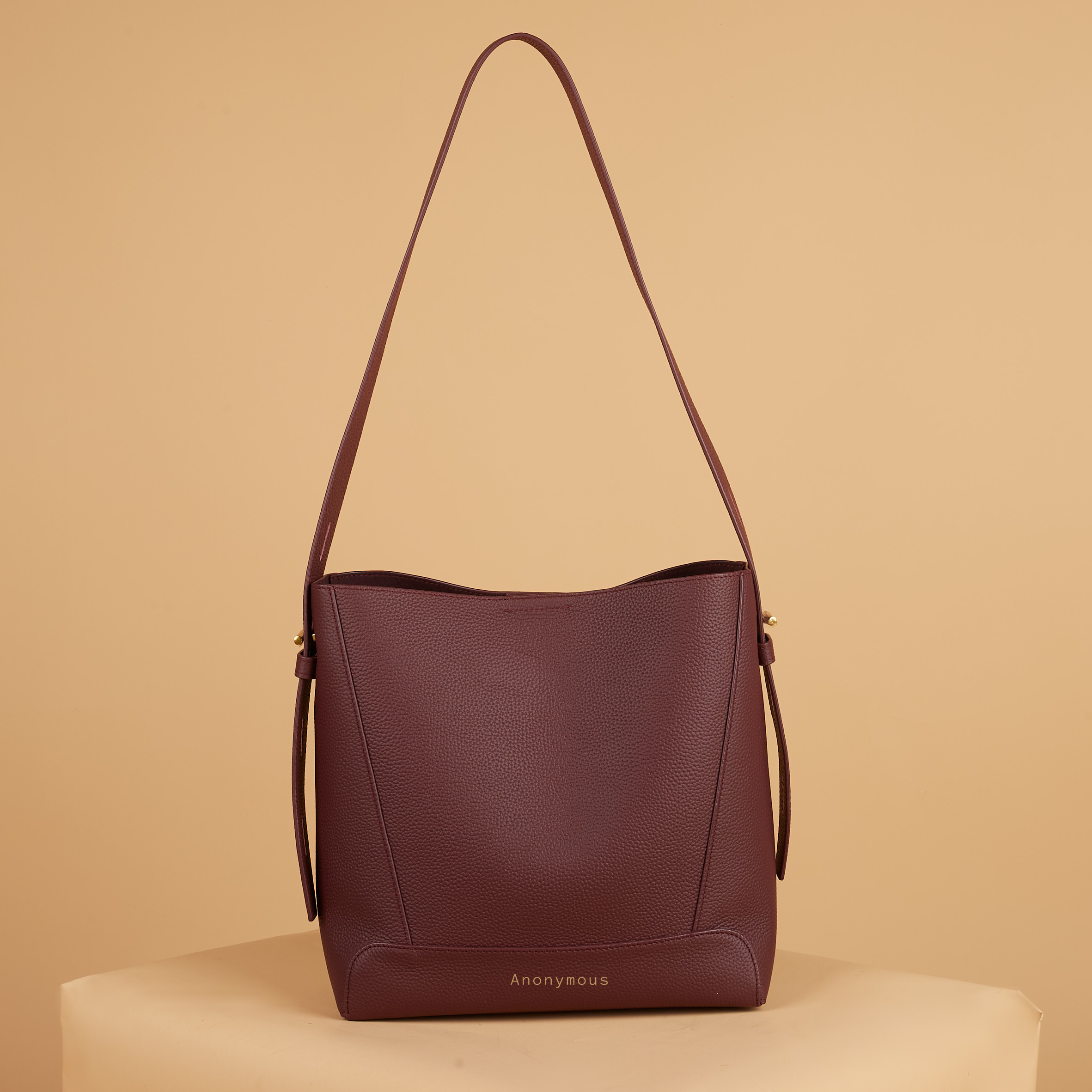 Anonymous Fanes Sling Bag Grained Leather GHW