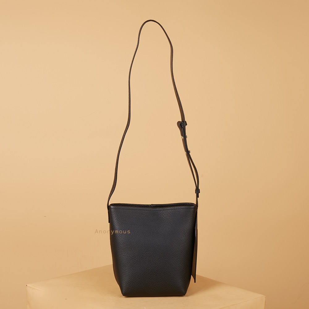 Anonymous Jens Bucket Bag Grained Leather No Brand (Tas Kulit)