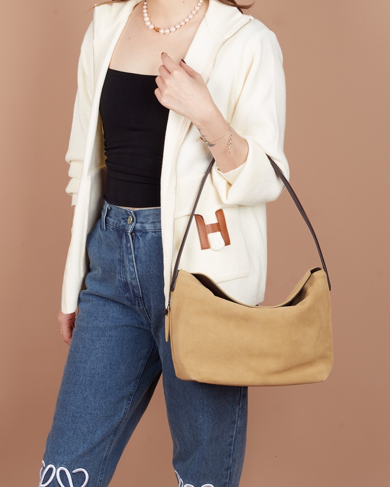 Anonymous Sadie Hobo Bag Suede No Brand (Tas Kulit)