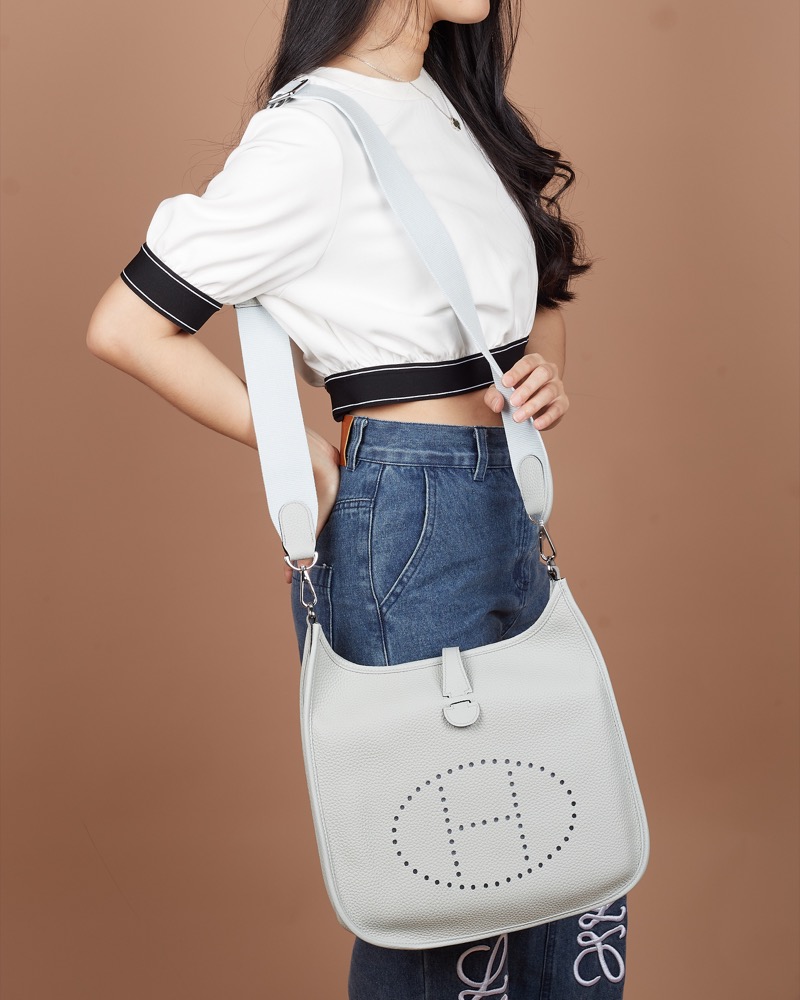Anonymous Madeline E29 Togo Leather No Brand (Tas Kulit)