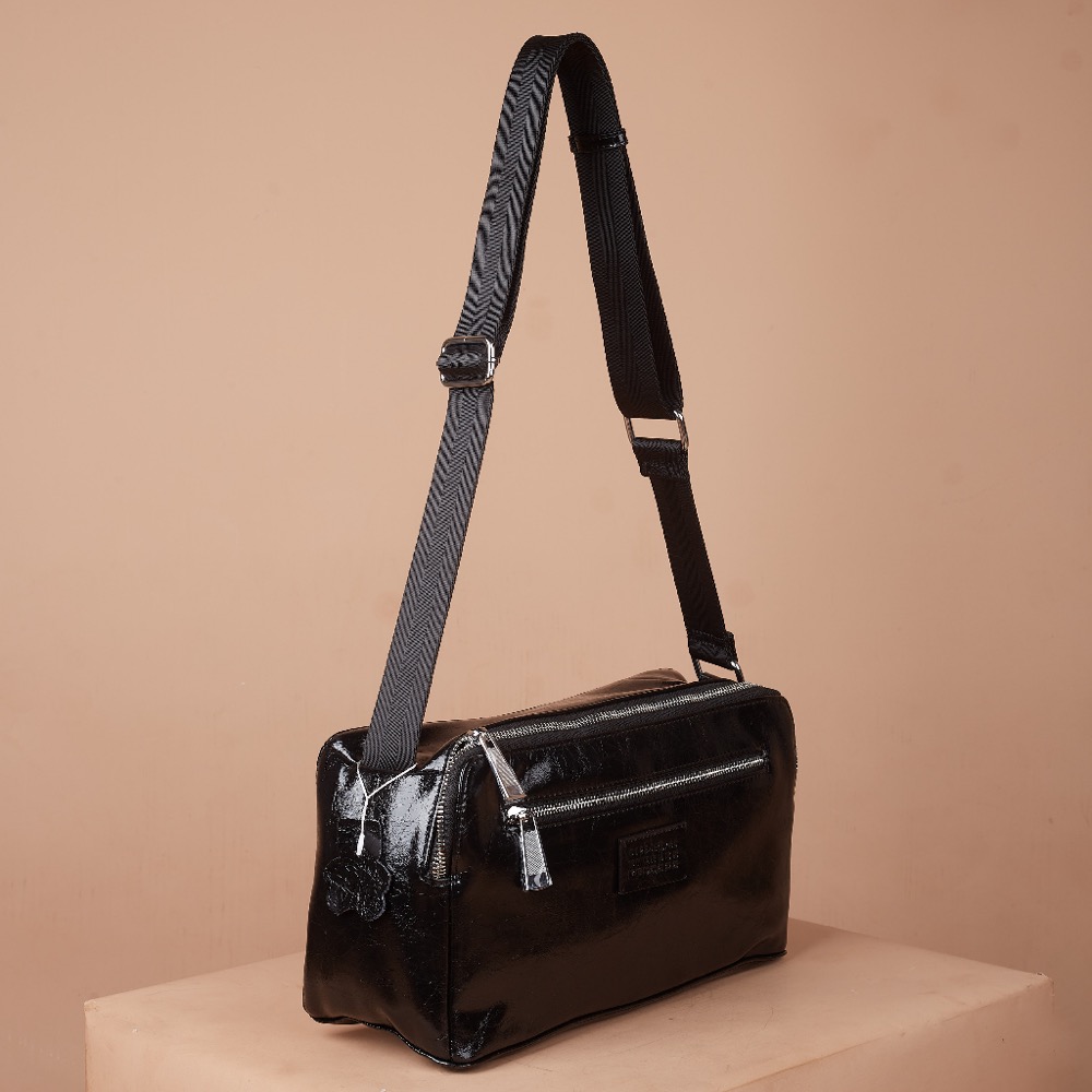 Anonymous Juno 28 Crossbody Bag Shiny Calfskin No Brand (Tas kulit)