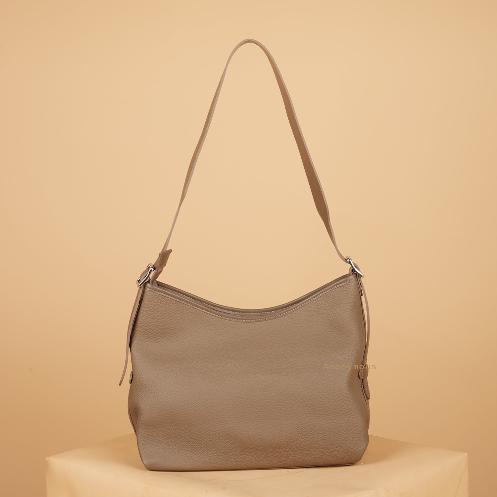 Anonymous Dennis Bobo Bag Togo No Brand (Tas Kulit)