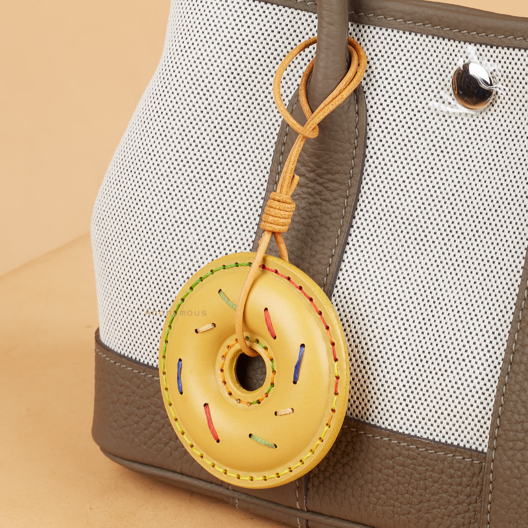 Anonymous Doo-Nut Charm Leather (Gantungan Tas)