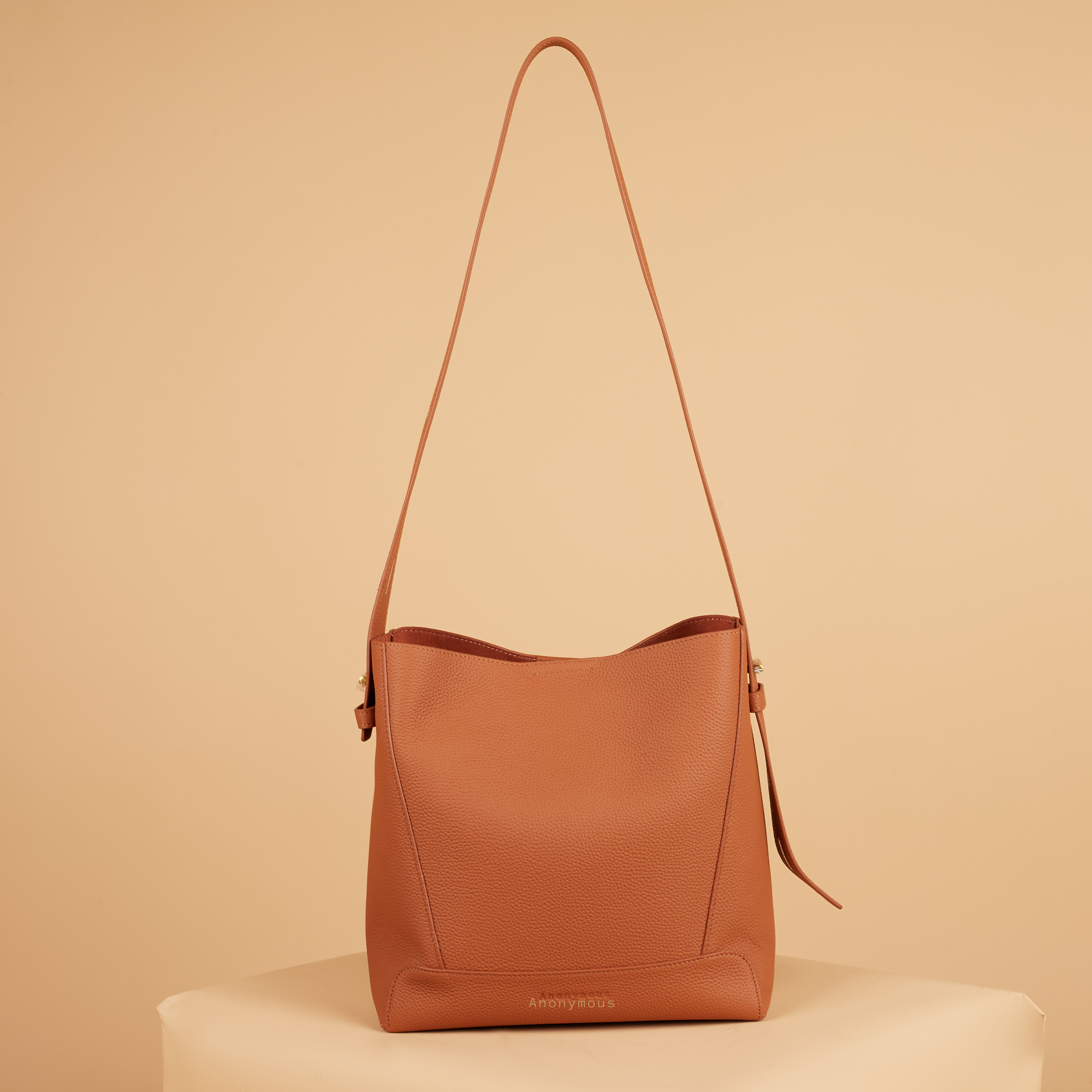 Anonymous Fanes Sling Bag Grained Leather GHW