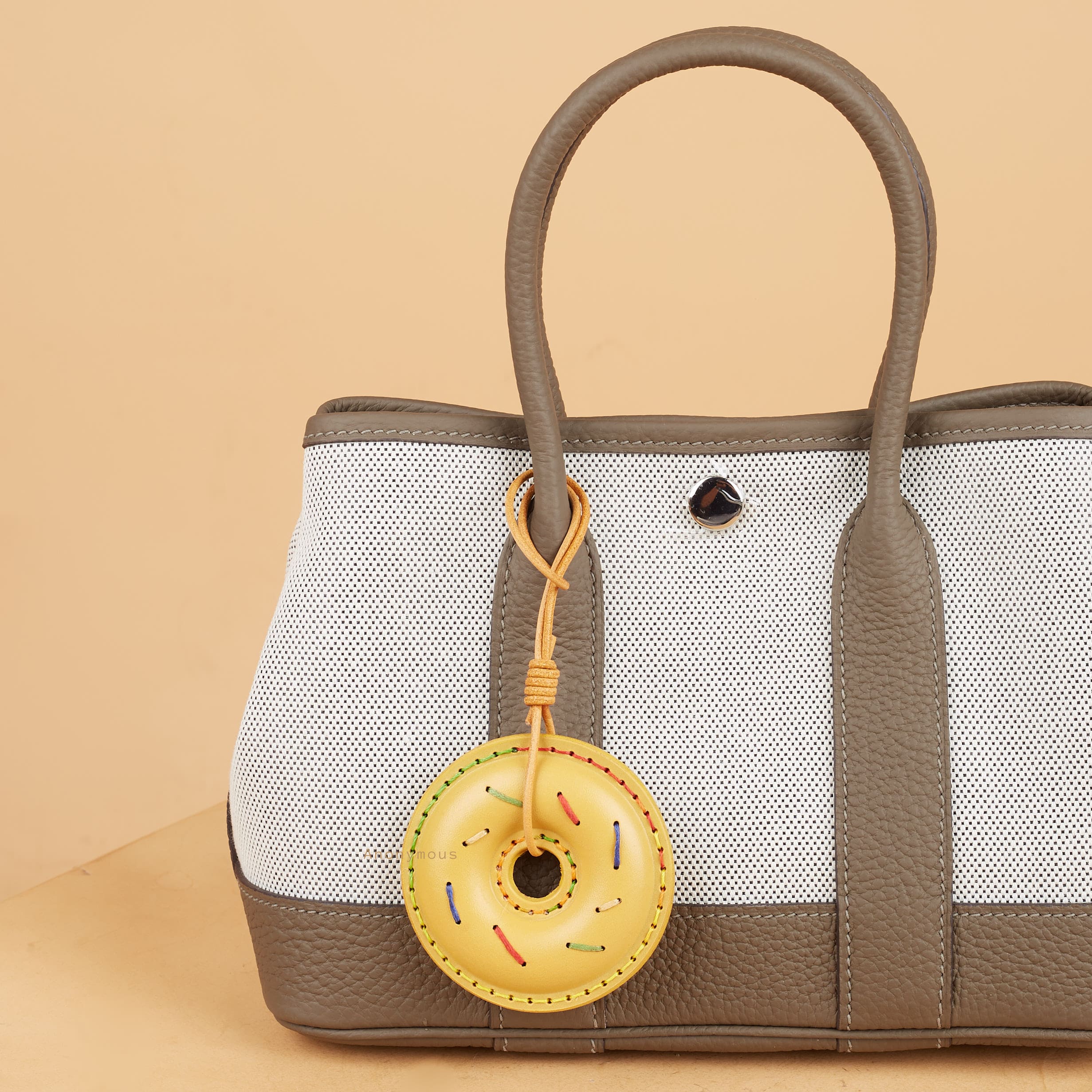 Anonymous Doo-Nut Charm Leather (Gantungan Tas)